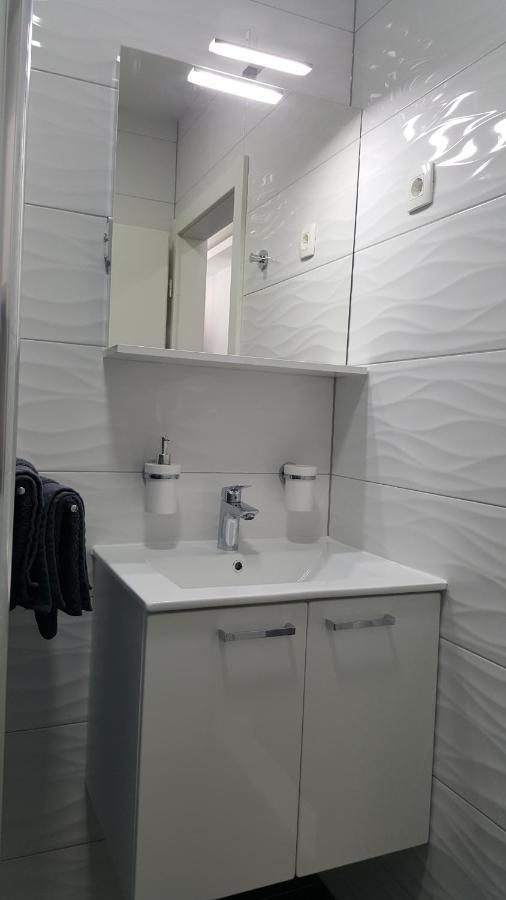 マカルスカGrey Houseアパートメント エクステリア 写真