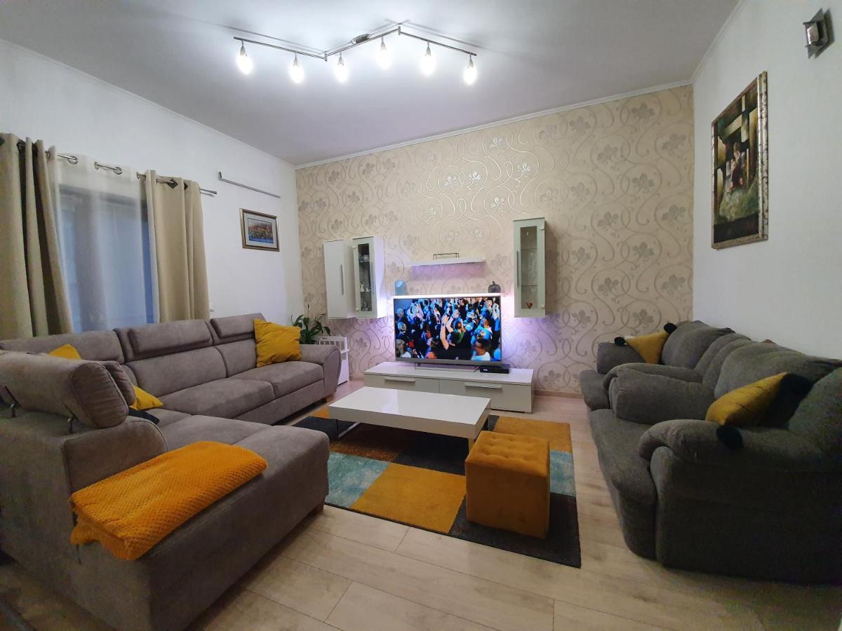 マカルスカGrey Houseアパートメント エクステリア 写真