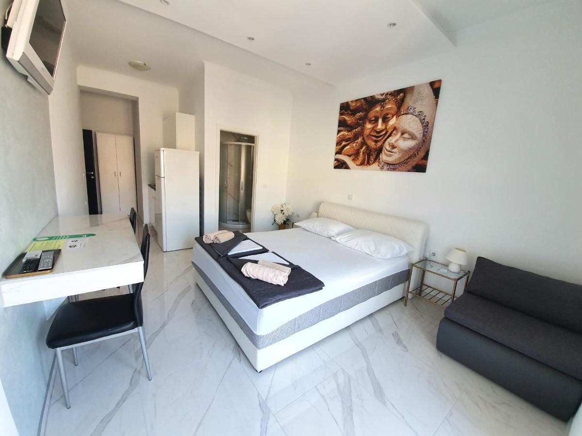 マカルスカGrey Houseアパートメント エクステリア 写真