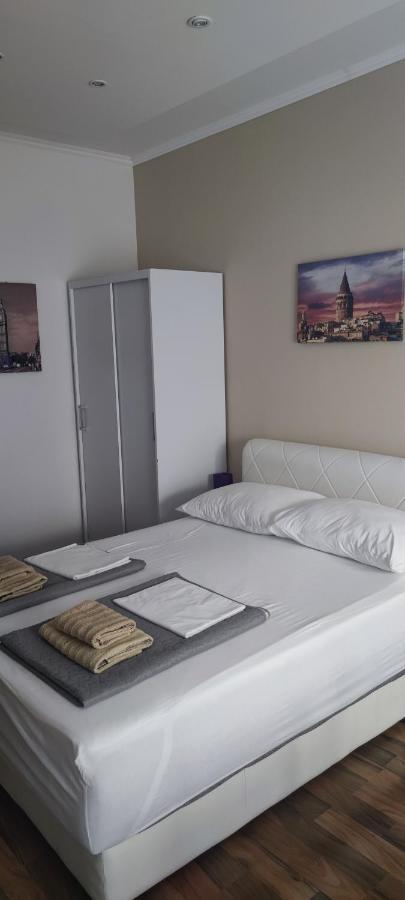 マカルスカGrey Houseアパートメント エクステリア 写真
