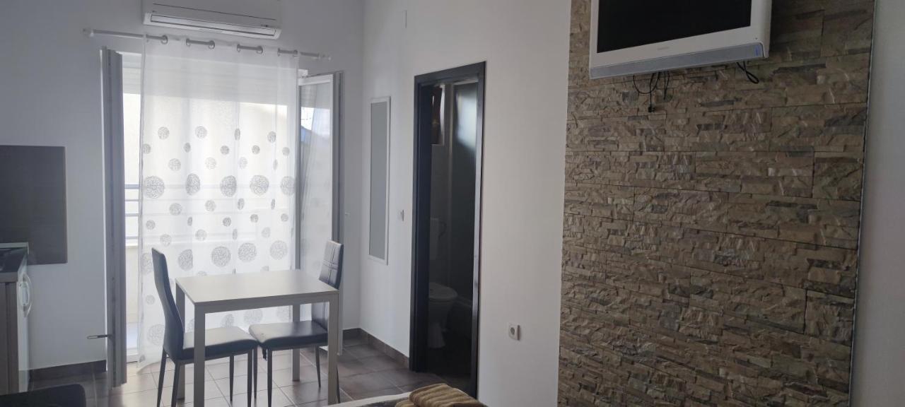 マカルスカGrey Houseアパートメント エクステリア 写真
